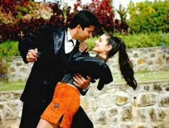 Amisha Patel and Aftab Shivdasani in Song